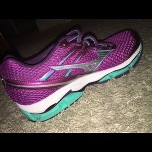 Mizuno Running Shoes